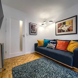 Neon Apartament
