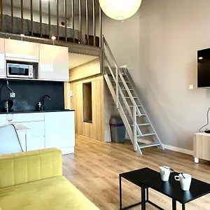 Zarembowicza 36 - Self Check-in 20h - Parking &lift Apartment